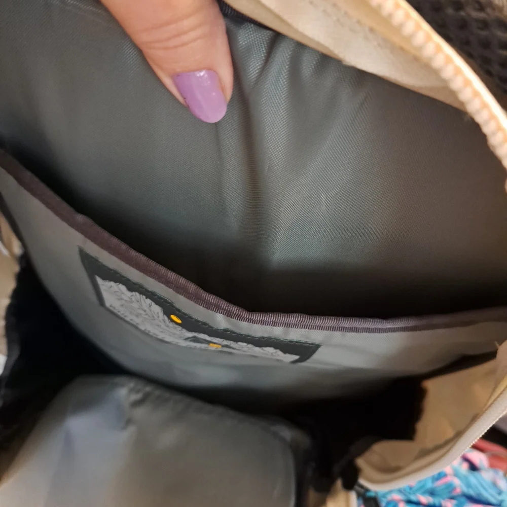 FINAL PRICE The North Face Unisex Black and Cream Athletic Backpack